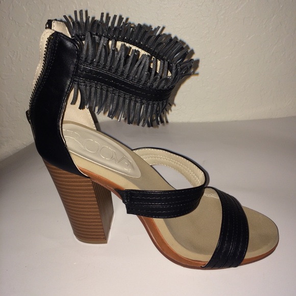 Groove Ali Chunky Block 4" Heeled Sandal Black - Picture 4 of 12